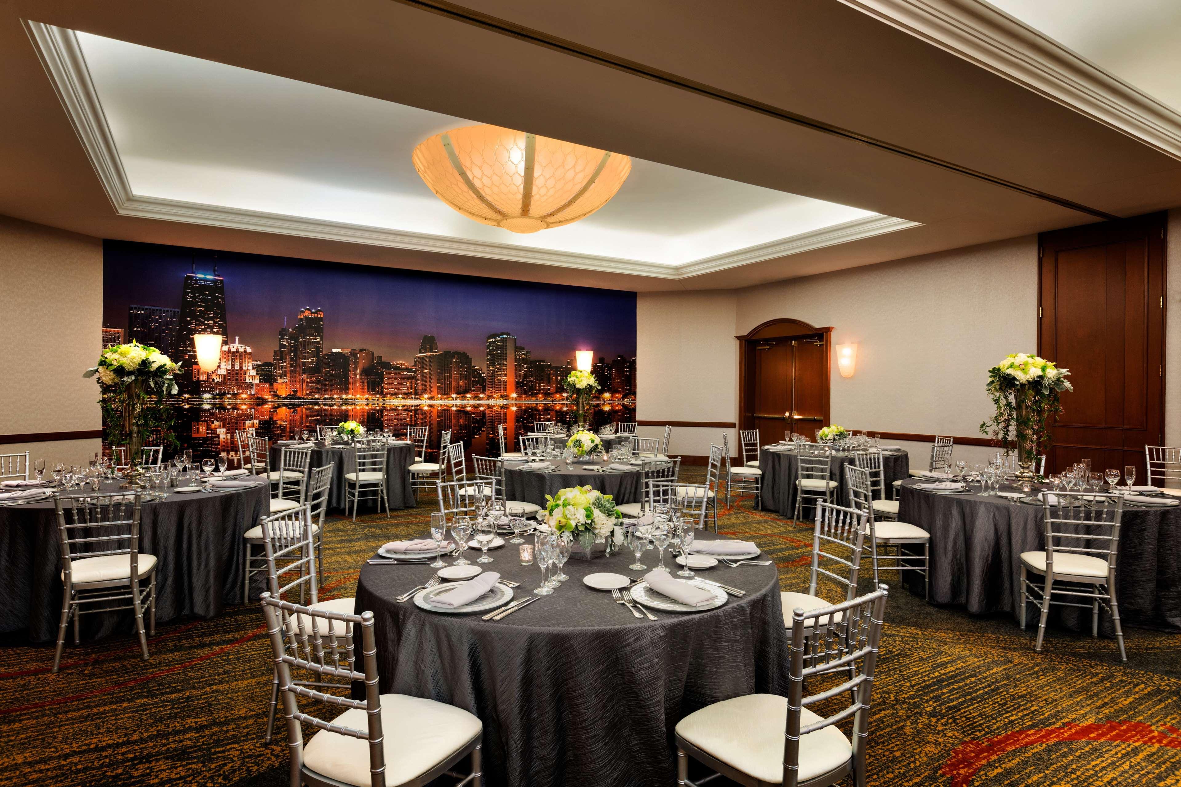 Hilton Chicago Magnificent Mile Suites Dış mekan fotoğraf