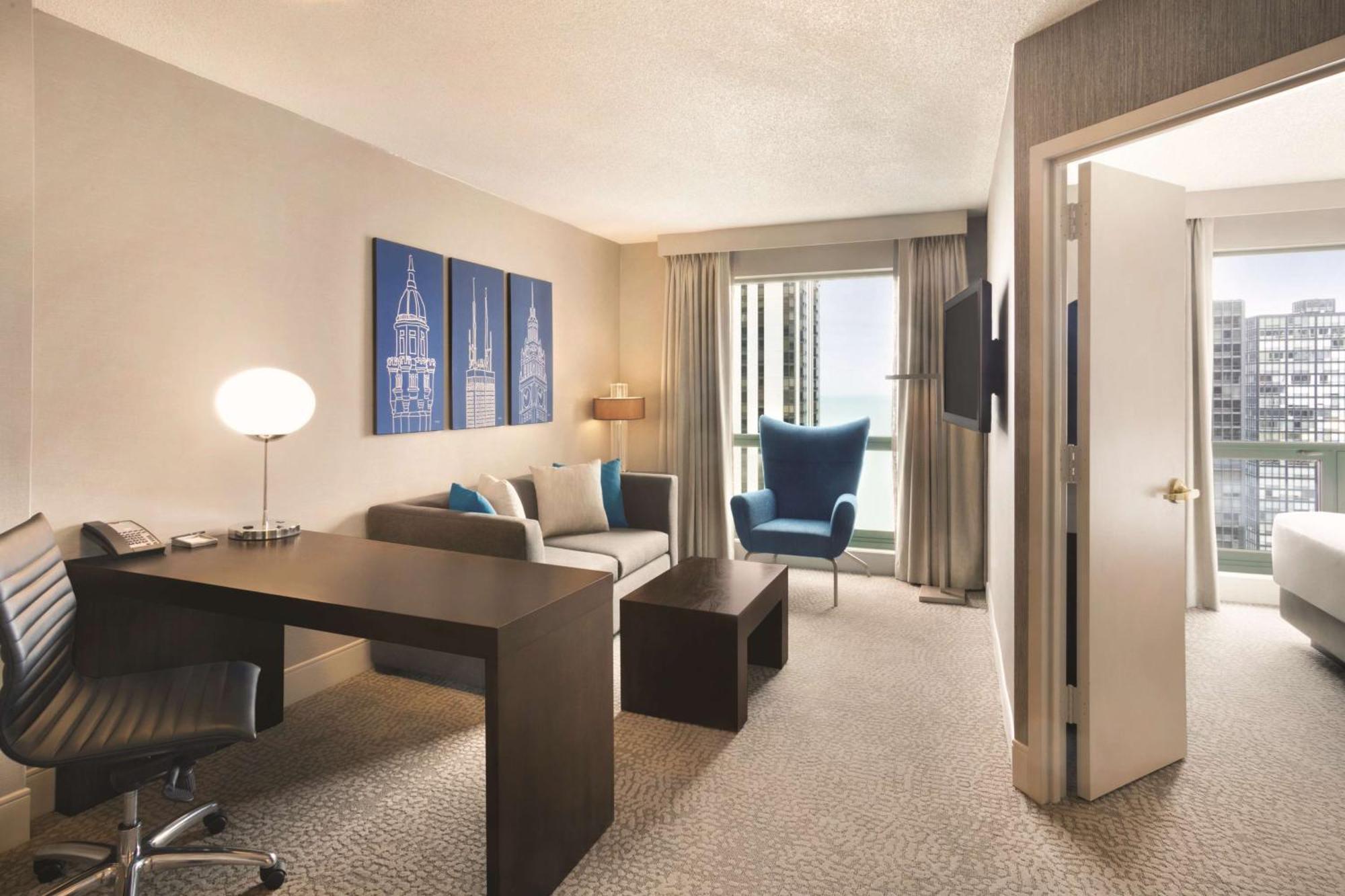 Hilton Chicago Magnificent Mile Suites Dış mekan fotoğraf